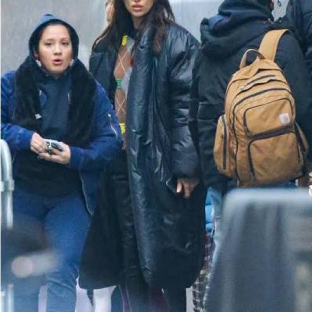 YEEZY x Gap x Balenciaga Long Round Black Puffer Coat - Picture 8 of 8